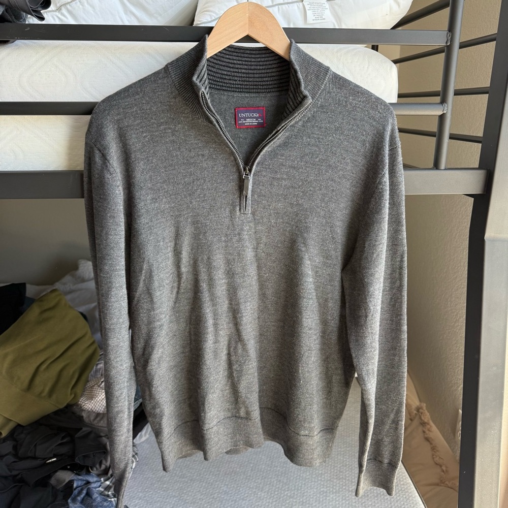 UNTUCKit Gray Zip Up Sweater (Belguardo)